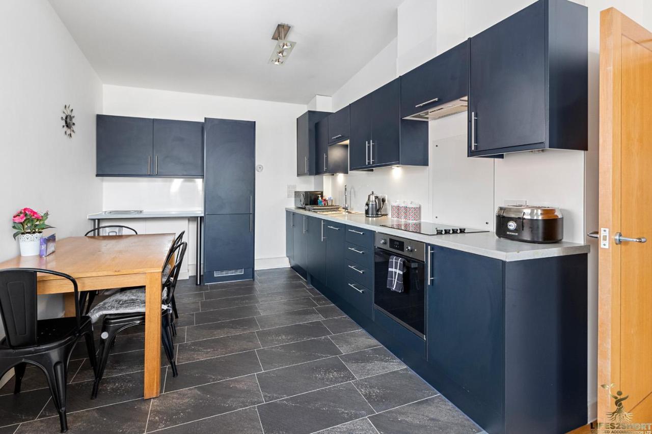 Smythen St, 2 Bed Apartment With Balcony Exeter Extérieur photo